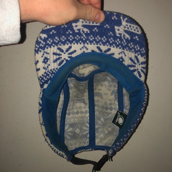 Chuck Originals ‘Holiday Sweater’ Hat 🔵🧢⚪️ - Picture 8 of 8